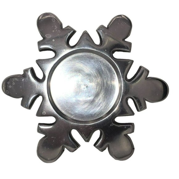 Holland Boone Polished Pewter Snowflake Pillar Candle Wine Holder Winter Xmas - Picture 3 of 5